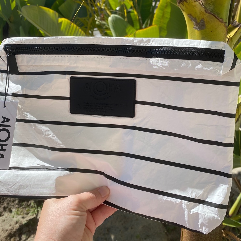 Aloha Pouch
